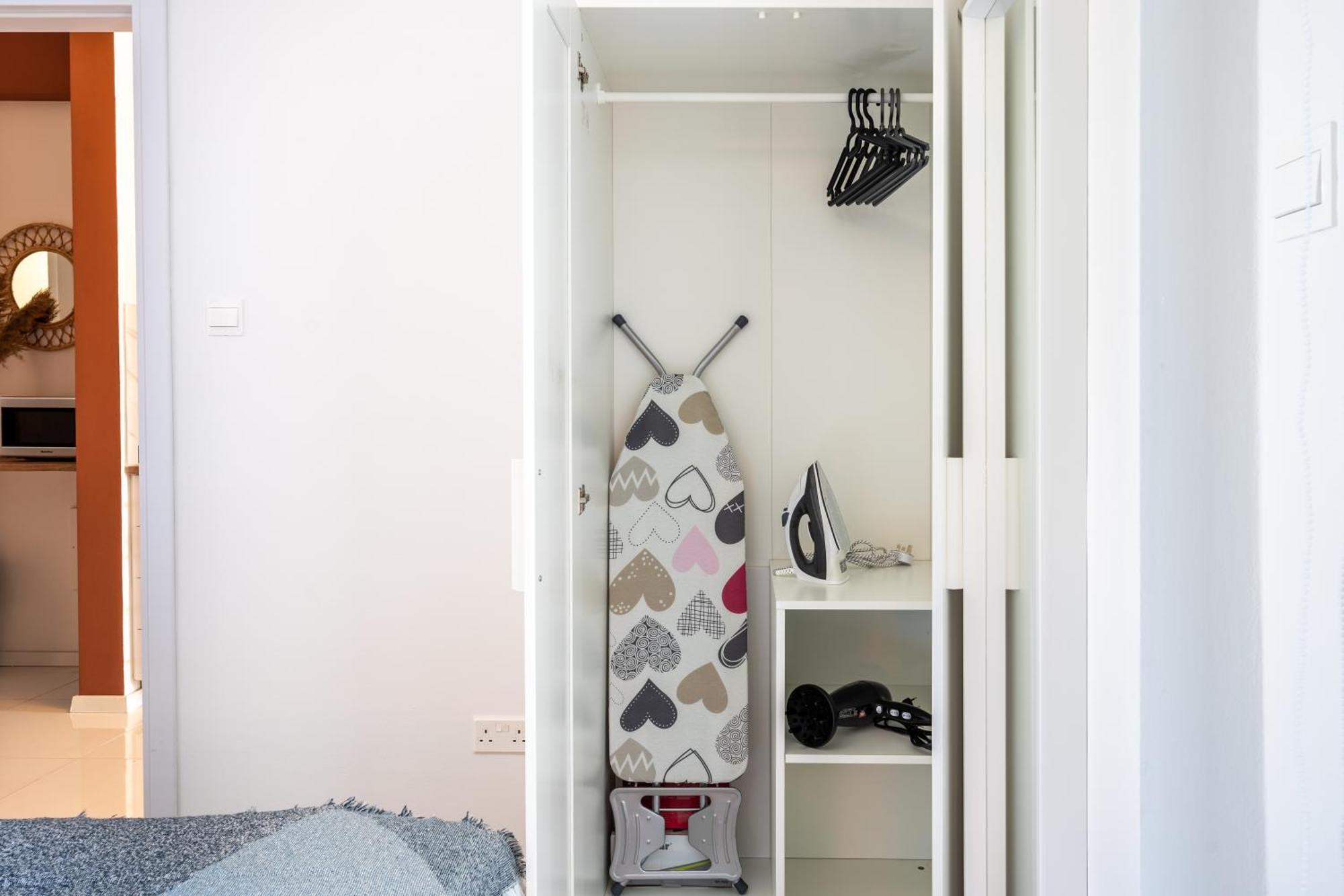Arion 1-Bedroom Apartment In Ларнака Экстерьер фото