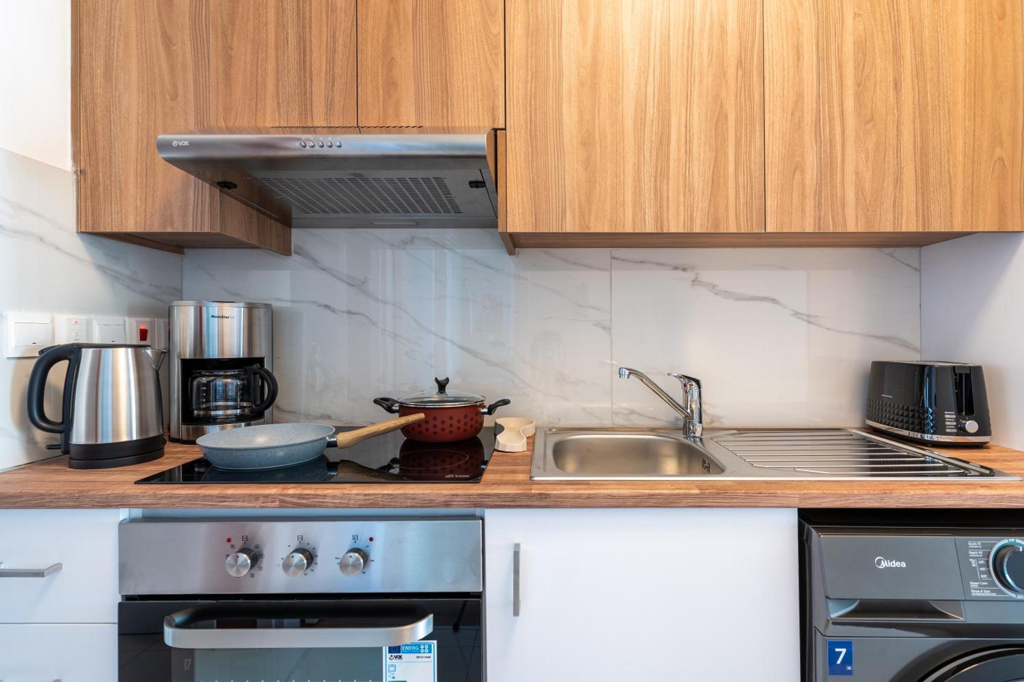 Arion 1-Bedroom Apartment In Ларнака Экстерьер фото
